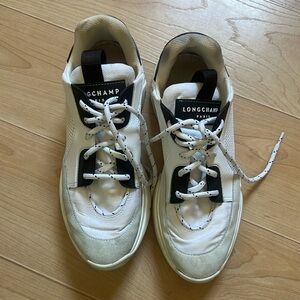 Longchamp size 38 Women’s 7 - 7.5 US size.